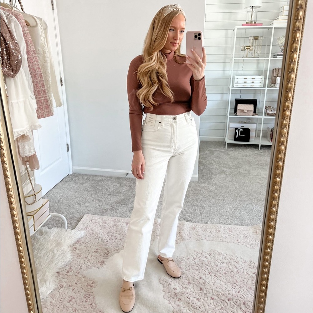 Abercrombie & Fitch Curve Love Ultra High Rise The Ankle Straight Jean White